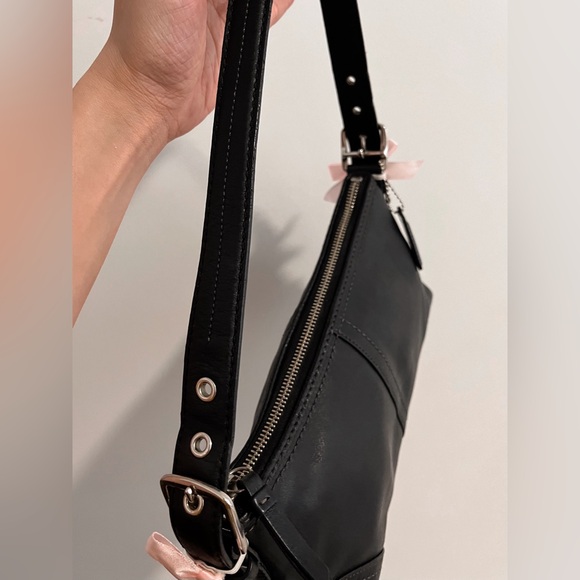 ❌SOLD FACEBOOK❌100% Authentic VINTAGE/ Y2K COACH 11195 EAST WEST BAGUETTE PURSE - Picture 5 of 11